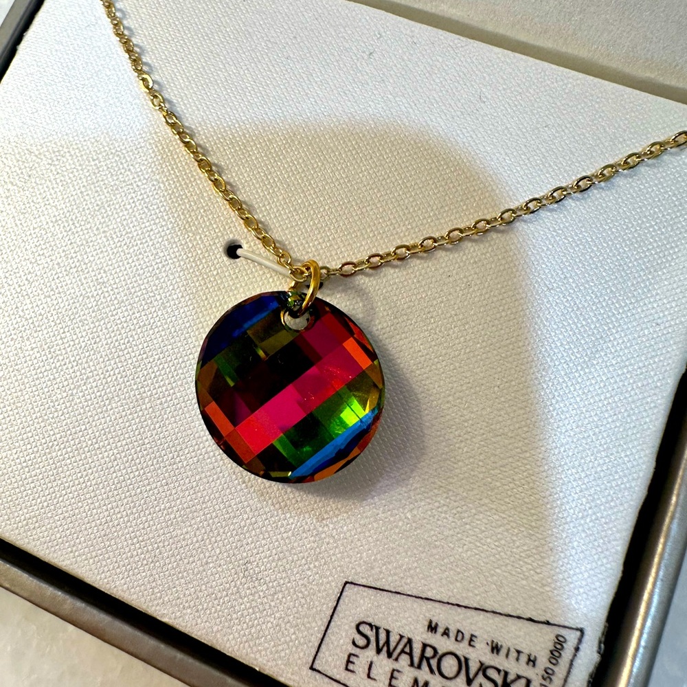 Brand new necklace - Picture 3 of 3
